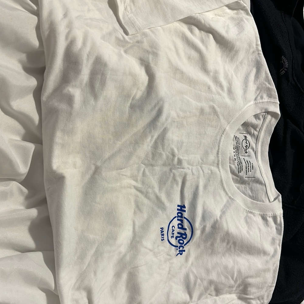NWT Hard Rock Paris t shirt